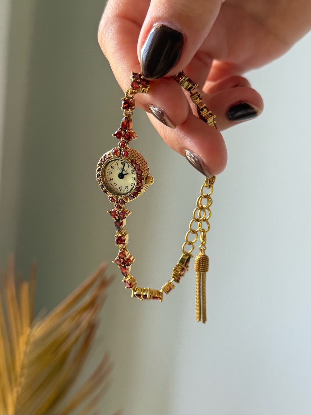 Vintage Gold Ruby-Red Garnet Crystal Cocktail Bracelet Watch Elegant Dainty